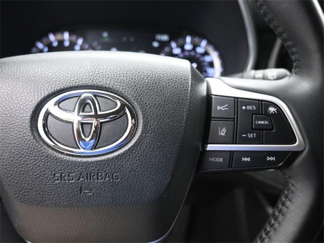 used 2022 Toyota Highlander car, priced at $30,347