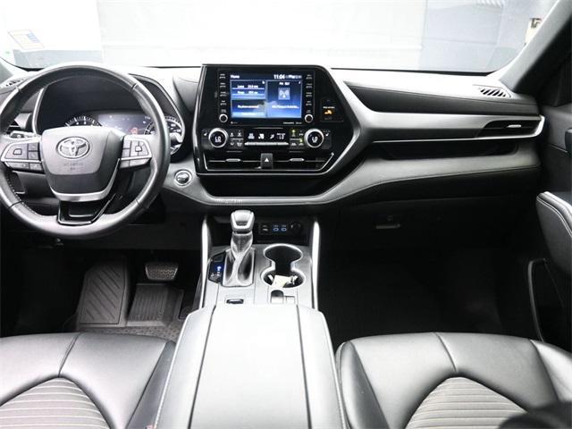 used 2022 Toyota Highlander car, priced at $30,347