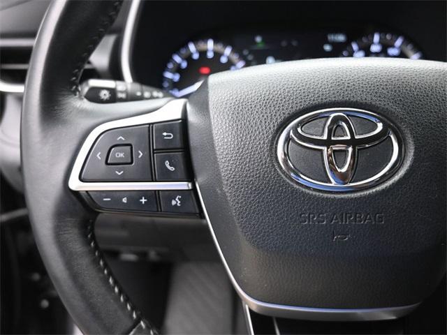 used 2022 Toyota Highlander car, priced at $30,347