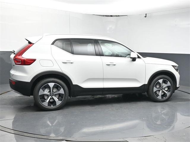 new 2025 Volvo XC40 car, priced at $47,435