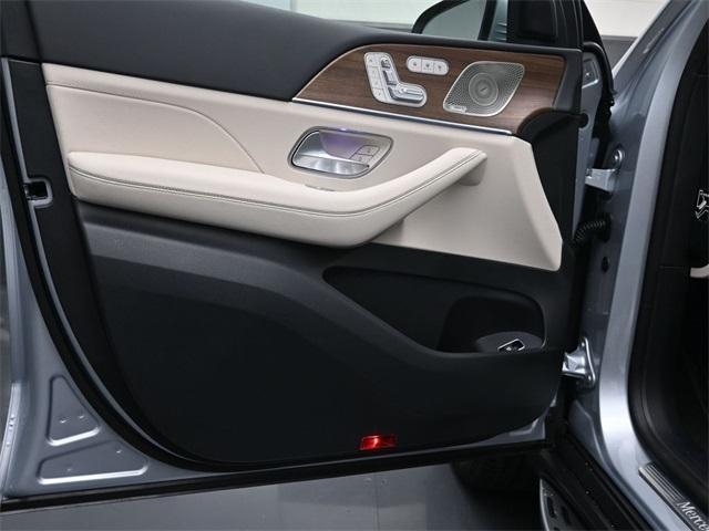new 2025 Mercedes-Benz GLS 450 car, priced at $96,480