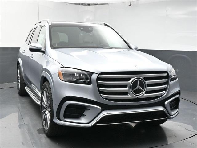 new 2025 Mercedes-Benz GLS 450 car, priced at $96,480
