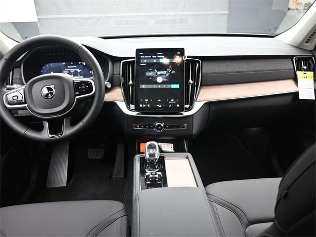 new 2025 Volvo XC90 car, priced at $69,155