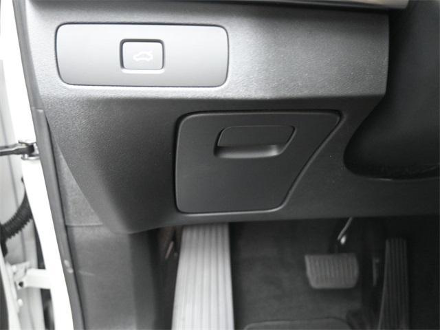 new 2025 Volvo XC90 car, priced at $69,155