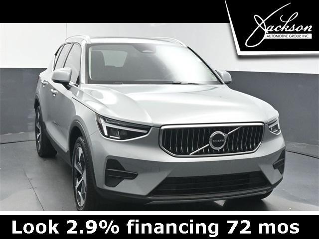 used 2025 Volvo XC40 car, priced at $32,250