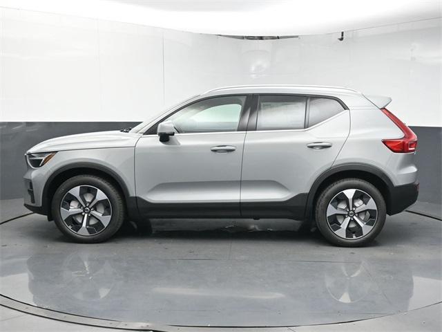 new 2025 Volvo XC40 car, priced at $45,465
