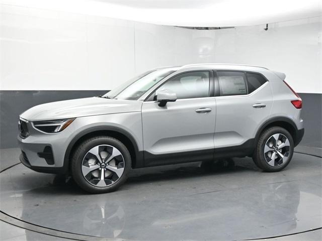 new 2025 Volvo XC40 car, priced at $45,465