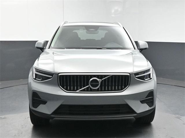 new 2025 Volvo XC40 car, priced at $45,465