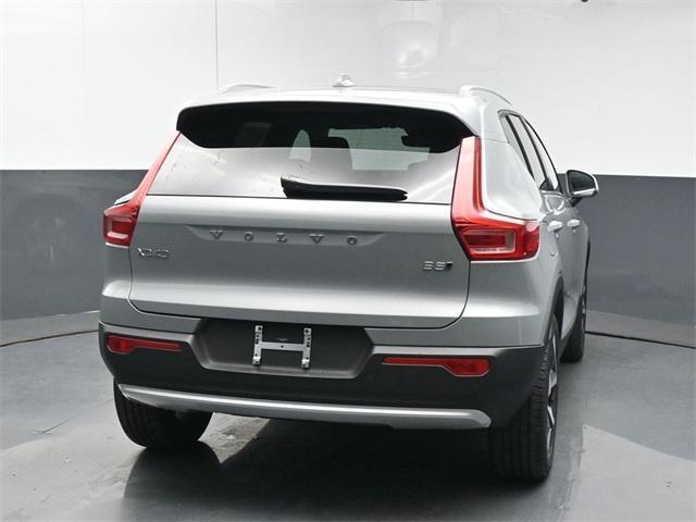new 2025 Volvo XC40 car, priced at $45,465