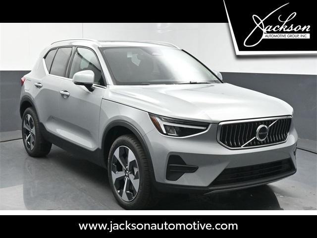 new 2025 Volvo XC40 car, priced at $45,465