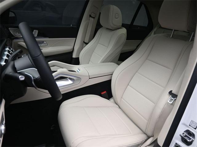 new 2025 Mercedes-Benz GLE 450 car, priced at $82,450