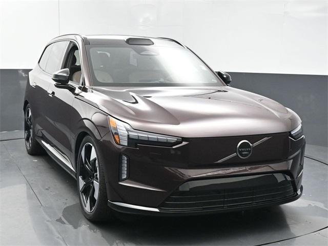 new 2025 Volvo EX90 car, priced at $95,140
