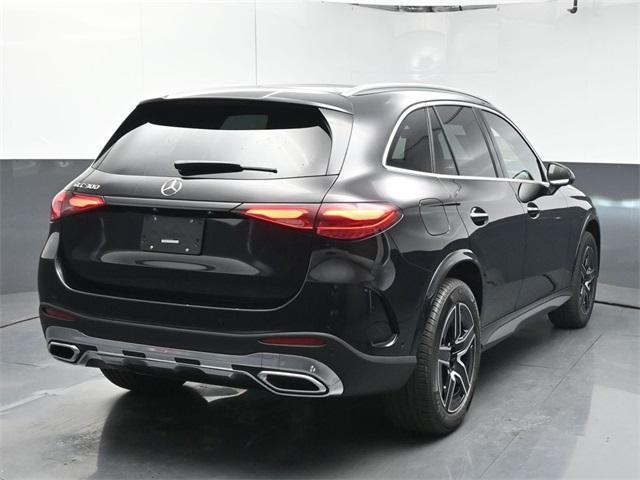 new 2025 Mercedes-Benz GLC 300 car, priced at $56,085