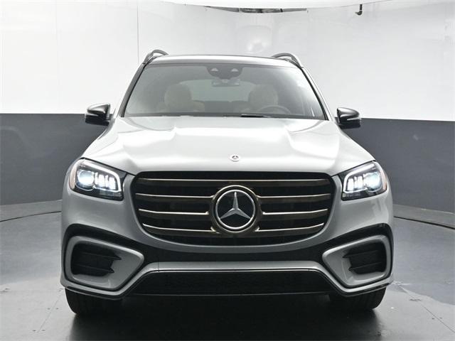 new 2025 Mercedes-Benz GLS 580 car, priced at $122,700