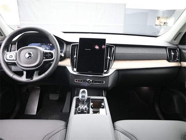 new 2025 Volvo XC90 Plug-In Hybrid car, priced at $78,765