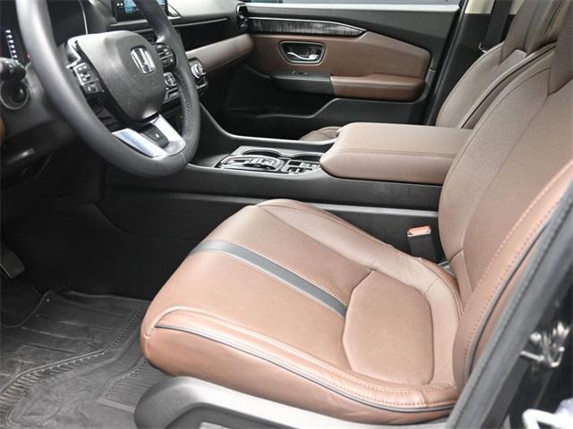 used 2023 Honda Pilot car, priced at $45,444