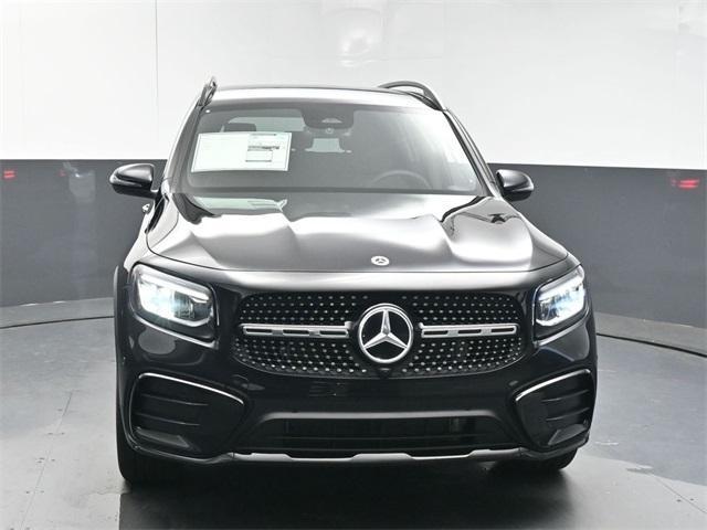 new 2025 Mercedes-Benz GLB 250 car, priced at $51,050