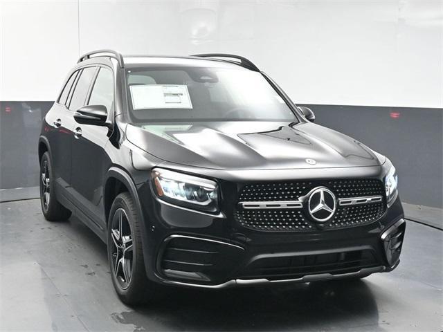 new 2025 Mercedes-Benz GLB 250 car, priced at $51,050