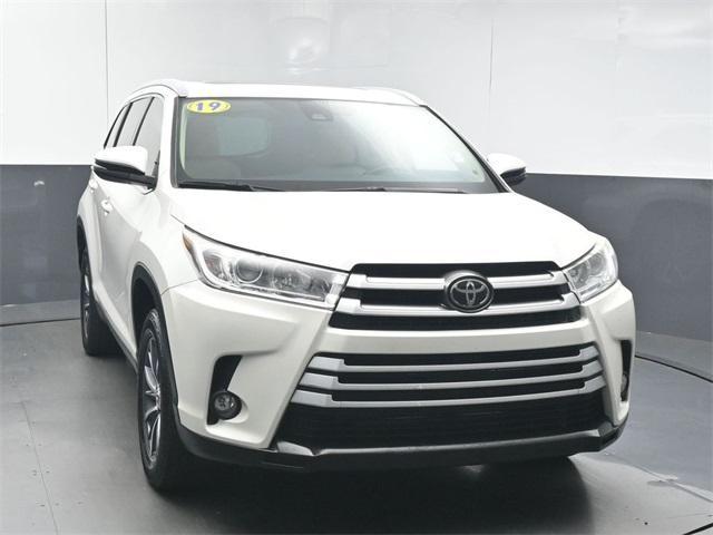 used 2019 Toyota Highlander car, priced at $27,142