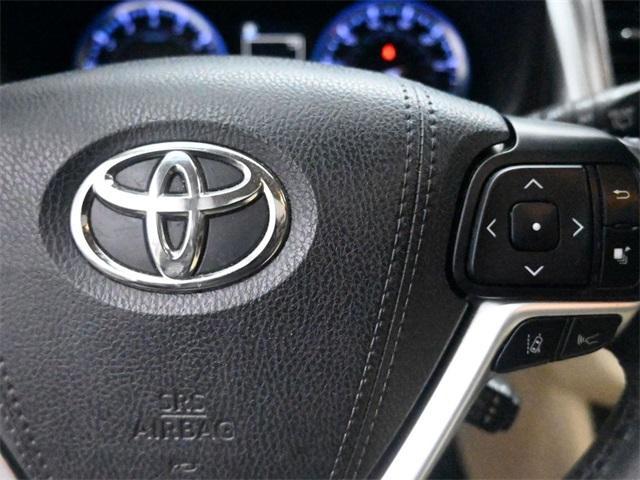 used 2019 Toyota Highlander car, priced at $27,142