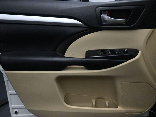 used 2019 Toyota Highlander car, priced at $27,142
