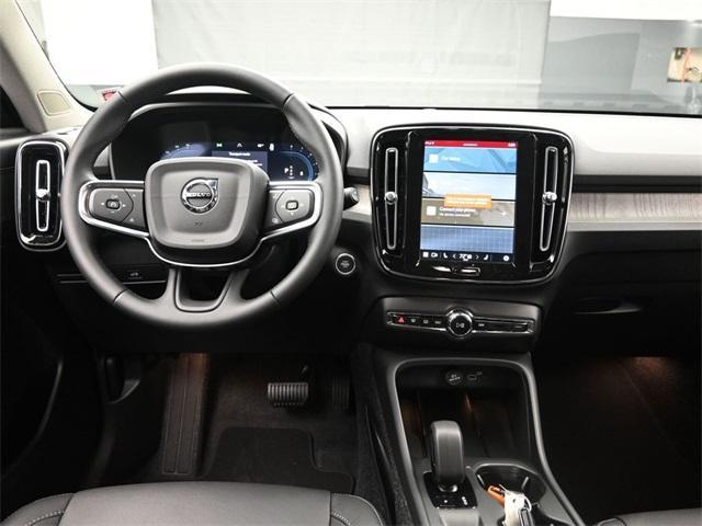 new 2025 Volvo XC40 car, priced at $43,045