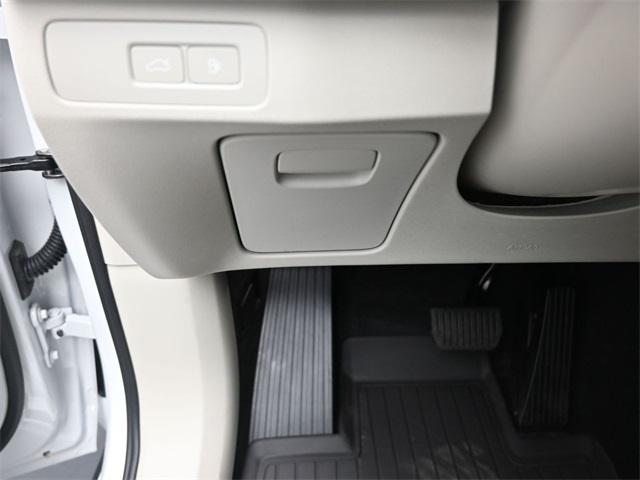 new 2026 Volvo XC90 Plug-In Hybrid car, priced at $85,625