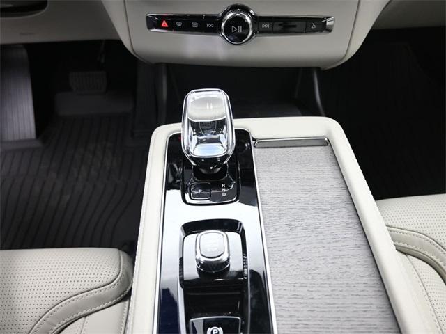 new 2026 Volvo XC90 Plug-In Hybrid car, priced at $85,625