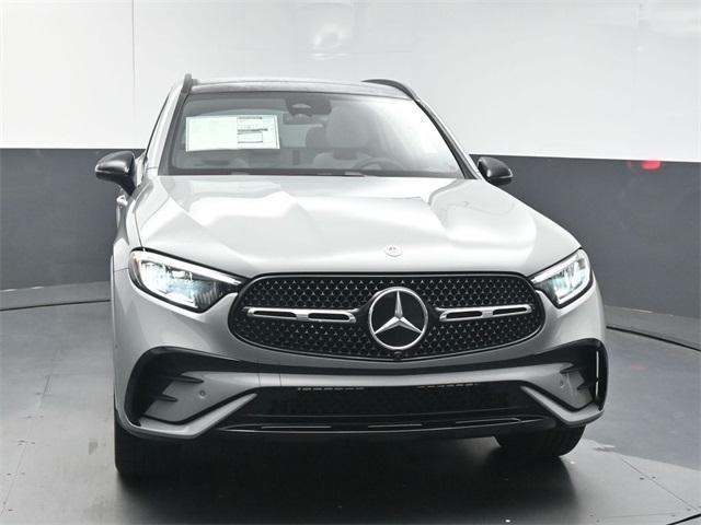 new 2025 Mercedes-Benz GLC 300 car, priced at $59,755