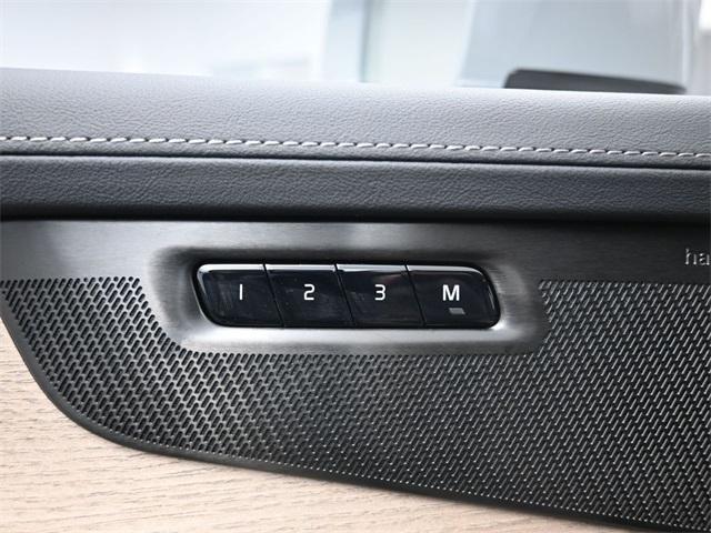 new 2025 Volvo XC90 car, priced at $73,555