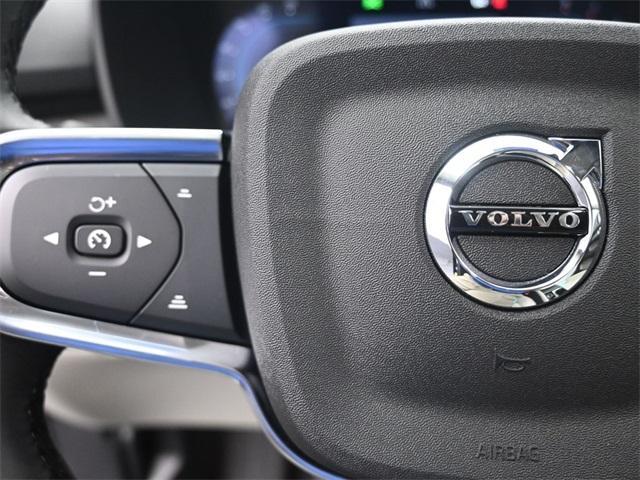 new 2025 Volvo XC40 car, priced at $50,595