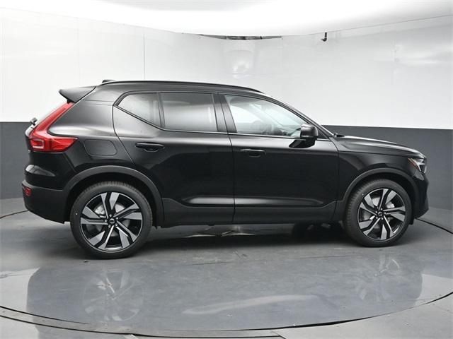 new 2025 Volvo XC40 car, priced at $50,595