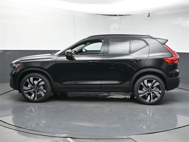 new 2025 Volvo XC40 car, priced at $50,595