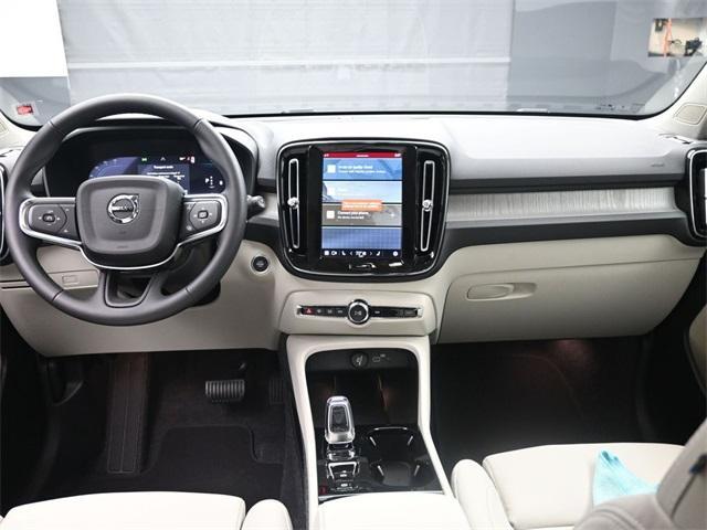 new 2025 Volvo XC40 car, priced at $50,595