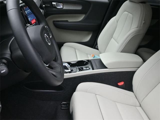 new 2025 Volvo XC40 car, priced at $50,595