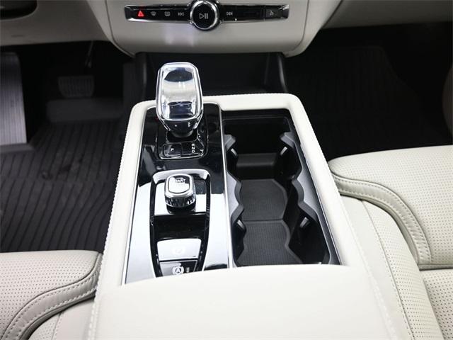 new 2026 Volvo XC90 Plug-In Hybrid car, priced at $87,425