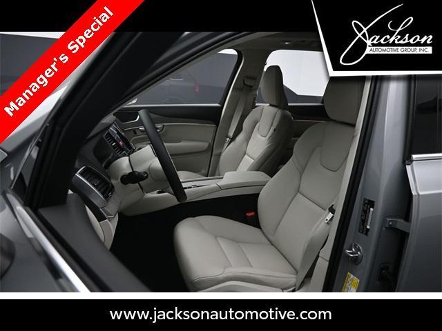 new 2024 Volvo XC90 car, priced at $65,092