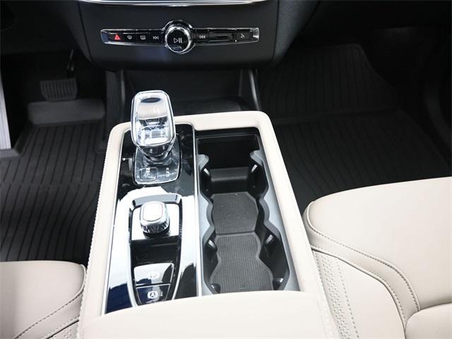 new 2025 Volvo XC90 Plug-In Hybrid car, priced at $76,005