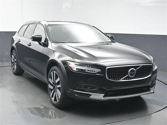 new 2026 Volvo V90 Cross Country car