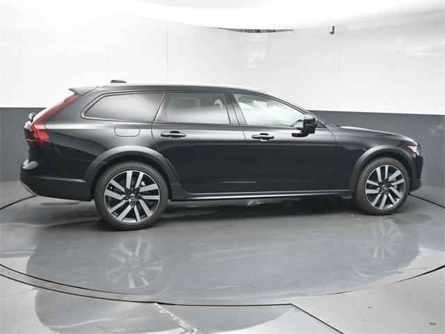 new 2026 Volvo V90 Cross Country car