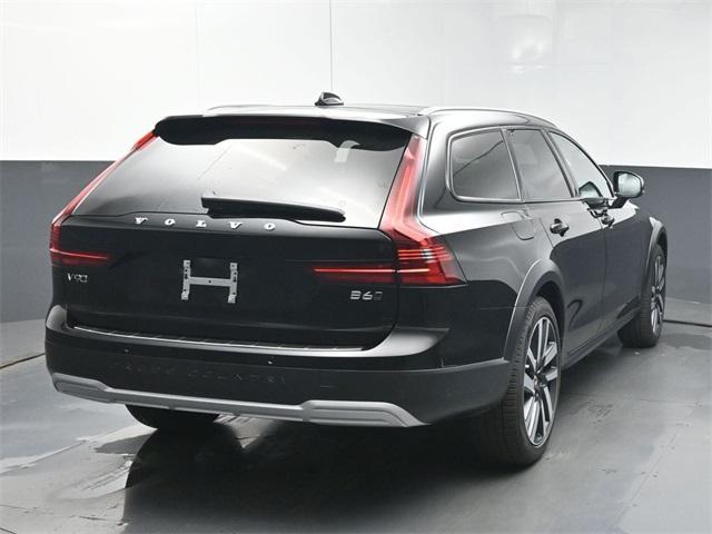 new 2026 Volvo V90 Cross Country car