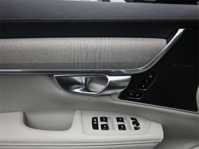 new 2026 Volvo V90 Cross Country car