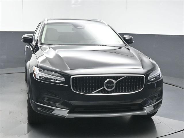 new 2026 Volvo V90 Cross Country car