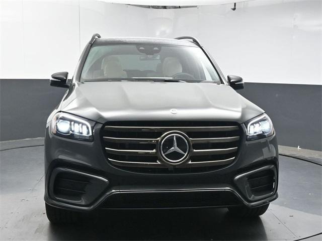 new 2025 Mercedes-Benz GLS 450 car, priced at $110,870