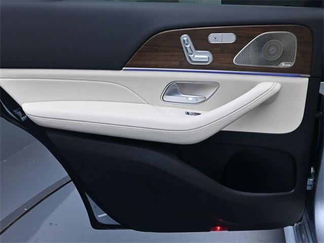 new 2025 Mercedes-Benz GLS 450 car, priced at $104,195