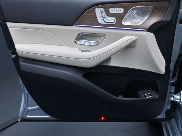 new 2025 Mercedes-Benz GLS 450 car, priced at $104,195
