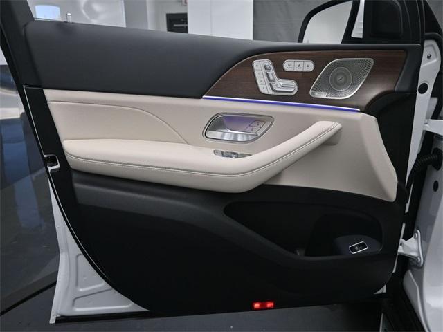 new 2025 Mercedes-Benz GLS 450 car, priced at $106,050