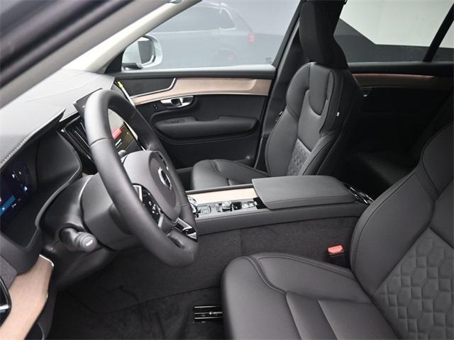 new 2025 Volvo XC90 car, priced at $60,245