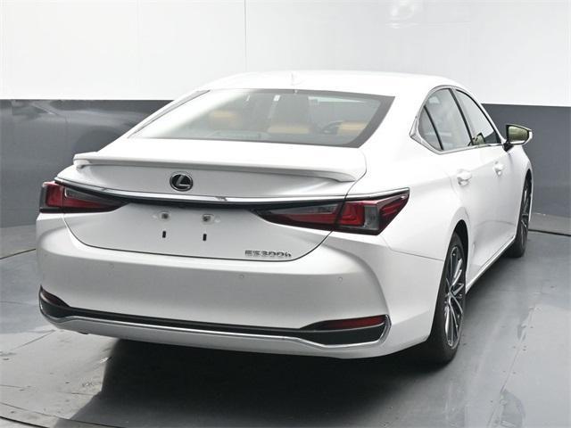 used 2024 Lexus ES 300h car, priced at $40,487