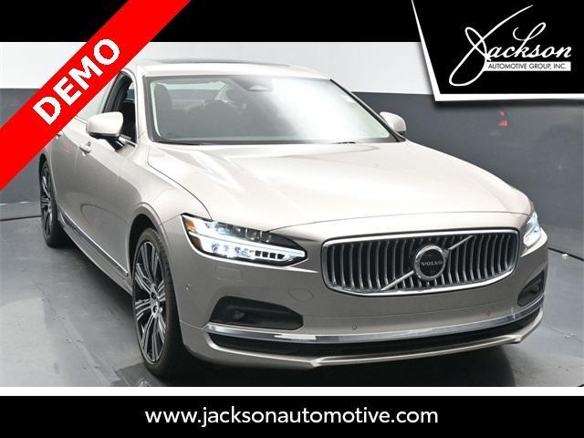 new 2025 Volvo S90 car, priced at $60,295
